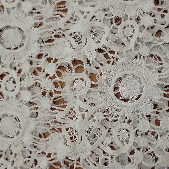 Forever 21 crochet lace long tank sz S w button back detail - Picture 3 of 4